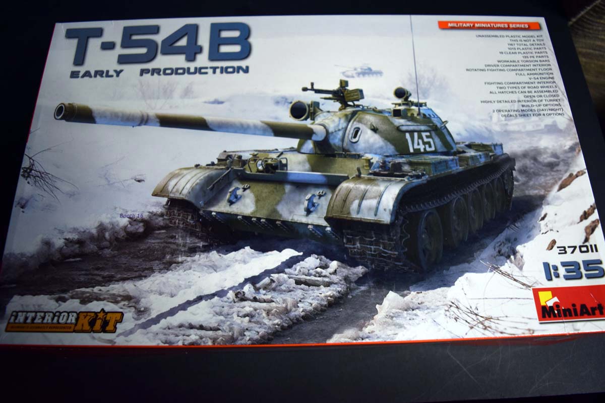 Miniart 37011 1:35th scale T-54B Soviet Tank with Interior Kit Early Production 
