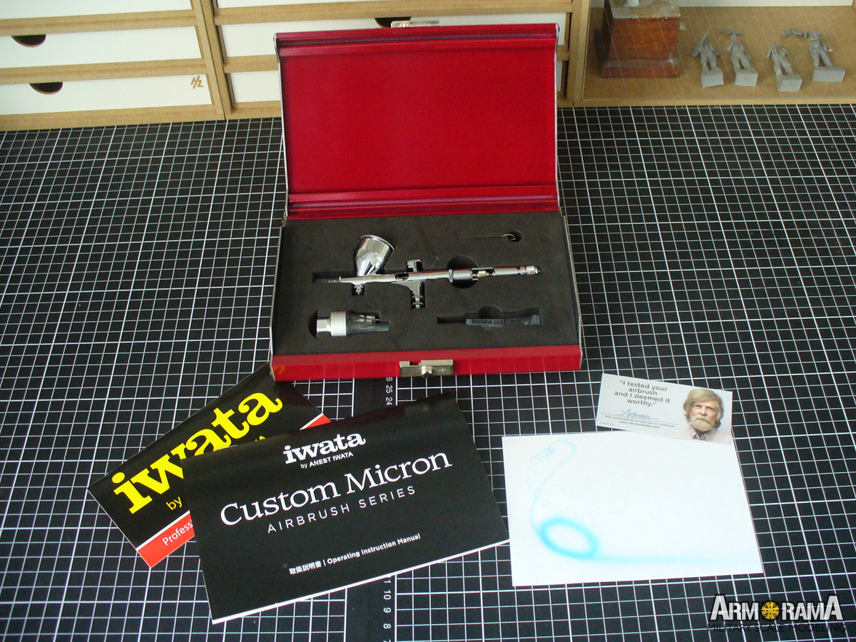 Iwata Custom Micron Series Airbrushes