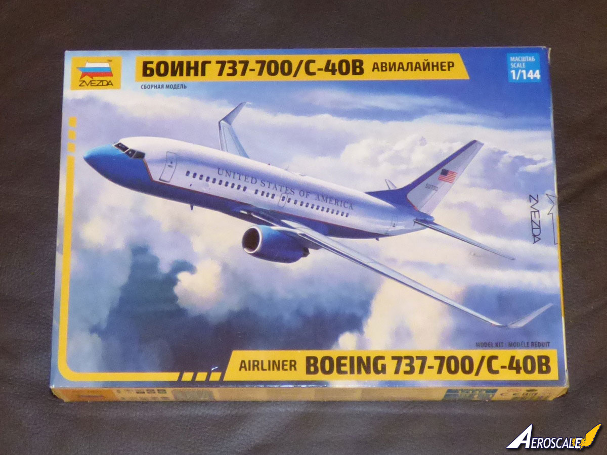 1/144 Scale model Passenger Airliner Boeing 737-700 C-40B Zvezda 