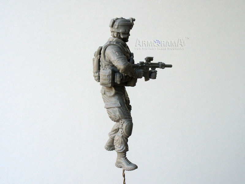 1/35 US Army Navy Marine Soldier with Backpack and SCAR rifle resin scale model 
