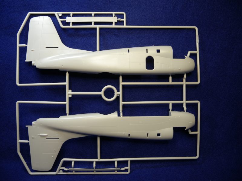 AeroScale :: Kinetic Model Kits 1:48 Grumman S-2A Tracker Review